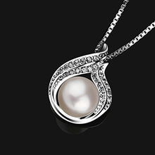 Carica l'immagine nel visualizzatore di Gallery, B.Catcher collana e ciondolo abbraccio con perla argento s925“Hug with... - Ilgrandebazar
