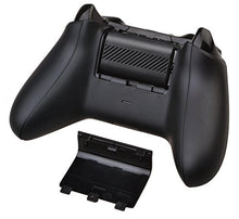 Carica l'immagine nel visualizzatore di Gallery, AmazonBasics - Kit Play &amp; Charge con cavo intrecciato per Xbox One, One...