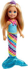 Carica l'immagine nel visualizzatore di Gallery, Barbie Chelsea Moda da Favola con Una Bambolina e 3 Look Multicolore - Ilgrandebazar
