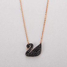 Carica l'immagine nel visualizzatore di Gallery, Collana Inoro Rosa con Iconico Cigno Nero da Donna (Nero-1) - Ilgrandebazar