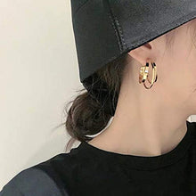 Carica l'immagine nel visualizzatore di Gallery, Orecchini a cerchio in argento Sterling 925 a forma di Tre Cerchi Dorati.