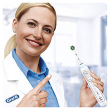 Carica l'immagine nel visualizzatore di Gallery, Oral-B CrossAction Testine di Ricambio con Tecnologia CleanMaximiser,...