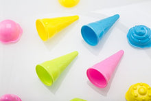 Carica l'immagine nel visualizzatore di Gallery, Top Race - Set di 16 stampi da spiaggia per bambini 3-10 con secchiello Blu