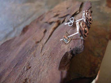 Carica l'immagine nel visualizzatore di Gallery, ♥ PICCOLO ARGENTO FIORE ♥ orecchini delicati in argento tibetano