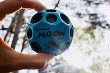 Carica l'immagine nel visualizzatore di Gallery, Waboba- Moon Bouncing Ball, Colore Viola, AZ-321-P