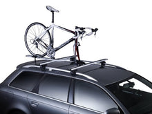 Carica l'immagine nel visualizzatore di Gallery, Thule 561000 Portabici da Tetto, Nero/Grigio - Ilgrandebazar