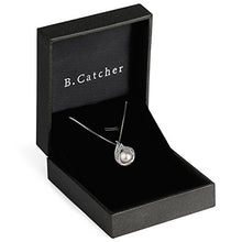 Carica l'immagine nel visualizzatore di Gallery, B.Catcher collana e ciondolo abbraccio con perla argento s925“Hug with... - Ilgrandebazar