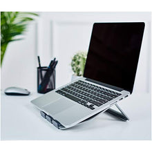 Carica l'immagine nel visualizzatore di Gallery, AmazonBasics - Supporto richiudibile in alluminio per PC portatili Argento