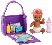 Carica l'immagine nel visualizzatore di Gallery, Barbie- Skipper Teneri Bebè Playset Pappa e Cambio Pannolino, Bambola con... - Ilgrandebazar