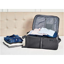 Carica l'immagine nel visualizzatore di Gallery, AmazonBasics - Trolley da viaggio morbido e leggero, 69 cm, 69 Grigio