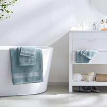 Carica l'immagine nel visualizzatore di Gallery, AmazonBasics Performance - 2 teli bagno, 2 asciugamani per il Verde Acqua - Ilgrandebazar