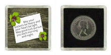 Carica l'immagine nel visualizzatore di Gallery, Oaktree Gifts - Portafortuna 6 pence in argento. Include scatola da regalo,... - Ilgrandebazar