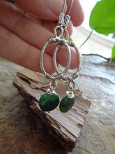 Carica l'immagine nel visualizzatore di Gallery, ✿ LONG OVAL &amp; GREEN ROUND STONE ✿ Orecchini etnici con ganci lunghi decorati