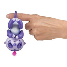 Carica l'immagine nel visualizzatore di Gallery, Wow Wee 3752 Finger lings Bradipo Giocattolo viola