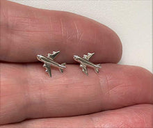Carica l'immagine nel visualizzatore di Gallery, Katy Craig - Orecchini a lobo a forma di aeroplano in argento puro,... - Ilgrandebazar