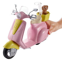 Carica l'immagine nel visualizzatore di Gallery, Barbie Scooter e Cagnolino, Moto con Cucciolo e Casco, Bambola Non Inclusa,... - Ilgrandebazar
