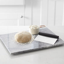 Carica l'immagine nel visualizzatore di Gallery, AmazonBasics - Raschietto/Tagliaimpasto multiuso, in acciaio inox - Ilgrandebazar