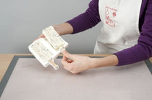 Carica l'immagine nel visualizzatore di Gallery, silikomart 99.400.99.0002 Decorazione Torta, Legno, Beige