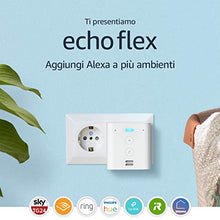 Carica l'immagine nel visualizzatore di Gallery, Ti presentiamo Echo Flex – Controlla i dispositivi per Casa Intelligente con...