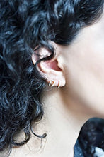 Carica l'immagine nel visualizzatore di Gallery, Orecchini a Cerchio Donna in Argento Sterling 925 Placcato Oro con Bianca