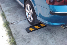 Carica l'immagine nel visualizzatore di Gallery, SNS SAFETY LTD Fermaruota in Gomma, per Parcheggi e Garages, Nero e Giallo,... - Ilgrandebazar