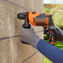 Carica l'immagine nel visualizzatore di Gallery, BLACK+DECKER BEH710K-QS Trapano a Percussione a Filo Compact, 4 Extra 710W