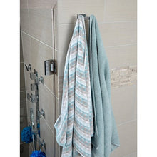 Carica l'immagine nel visualizzatore di Gallery, AmazonBasics - Doppio gancio porta accappatoio, stile europeo, con finitura... - Ilgrandebazar