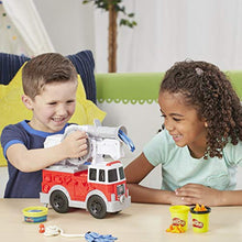 Carica l'immagine nel visualizzatore di Gallery, Play-Doh Wheels - Camion Dei Pompieri (Con 5 Vasetti di Pasta da Modellare) - Ilgrandebazar