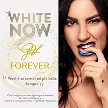Carica l'immagine nel visualizzatore di Gallery, Mentadent White Now Pochette Giulia De Lellis con 2 Dentifrici Sbiancanti...