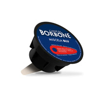 Carica l'immagine nel visualizzatore di Gallery, Caffè Borbone Miscela Blu - 90 capsule (6 confezioni da 15) - Compatibili con le Macchine Nescafè®* Dolce Gusto®*