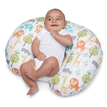 Carica l'immagine nel visualizzatore di Gallery, Chicco 08079902430000 Boppy Cuscino Allattamento, 0m+, Bianco Peaceful Jungle