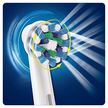 Carica l'immagine nel visualizzatore di Gallery, Oral-B Cross Action, Testine, 4 Pezzi 4, Blu