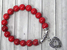 Carica l'immagine nel visualizzatore di Gallery, Bracciale da donna in perle di turchese rosso con pendente argento... - Ilgrandebazar