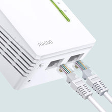 Carica l'immagine nel visualizzatore di Gallery, TP-Link TL-WPA4220 Powerline AV600 + 300 Mbps WiFi (extender solo), Bianco - Ilgrandebazar