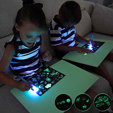 Carica l'immagine nel visualizzatore di Gallery, BONNYCO Tablet Magico A3 e A5, 6 Stencil e 2 Penne Spia Magic Giochi... - Ilgrandebazar