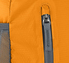 Carica l'immagine nel visualizzatore di Gallery, AmazonBasics - Zaino ultra leggero pieghevole 25 l, Arancione
