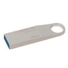 Carica l'immagine nel visualizzatore di Gallery, Kingston DataTraveler SE9 G2 - chiavetta 32GB USB 3.0, grigia 32 GB, Argento - Ilgrandebazar