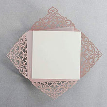 Carica l'immagine nel visualizzatore di Gallery, Carta rosa nebbiosa con busta partecipazioni matrimonio taglio laser fai da... - Ilgrandebazar