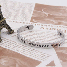 Carica l'immagine nel visualizzatore di Gallery, Braccialetto che augura buon viaggio, con aeroplani, regalo per hostess silver - Ilgrandebazar