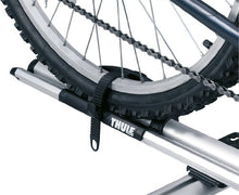 Carica l'immagine nel visualizzatore di Gallery, Thule 561000 Portabici da Tetto, Nero/Grigio - Ilgrandebazar