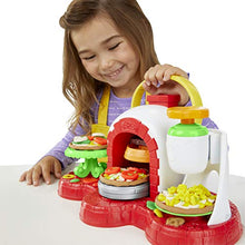 Carica l'immagine nel visualizzatore di Gallery, Play-Doh Pizzeria (playset con 5 vasetti di pasta da modellare),...