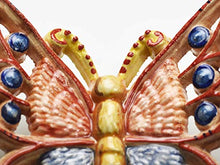 Carica l'immagine nel visualizzatore di Gallery, Farfalla media in ceramica traforata rossa e blu - Ilgrandebazar