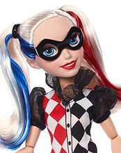 Carica l'immagine nel visualizzatore di Gallery, DC Super Hero Girls Bambola Harley Queen, 30.5 cm, DLT65