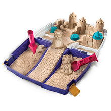 Carica l'immagine nel visualizzatore di Gallery, Kinetic Sand- Valigetta Sempre con Te, 900 gr, 3 anni+, 6037447 - Ilgrandebazar