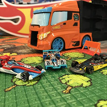 Carica l'immagine nel visualizzatore di Gallery, ODS- Transporter 40 Hot Wheels Camion Valigetta con Auto Originali Incluse,...
