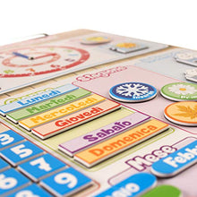 Carica l'immagine nel visualizzatore di Gallery, CALENDARIO OROLOGIO magnetico per bambini, Gioco educativo Data Tempo e Ora...