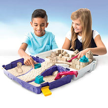 Carica l'immagine nel visualizzatore di Gallery, Kinetic Sand- Valigetta Sempre con Te, 900 gr, 3 anni+, 6037447 - Ilgrandebazar