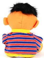 Carica l'immagine nel visualizzatore di Gallery, United Labels 0.800.929 - Puppet Sesame Street Ernie, Circa 35 cm - Ilgrandebazar