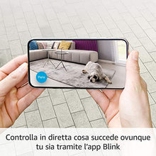 Carica l'immagine nel visualizzatore di Gallery, Ti presentiamo Blink Mini - Videocamera di sicurezza intelligente per...