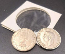 Carica l'immagine nel visualizzatore di Gallery, Confezione da due monete britanniche replica, una con scellino. Georgivs VI... - Ilgrandebazar